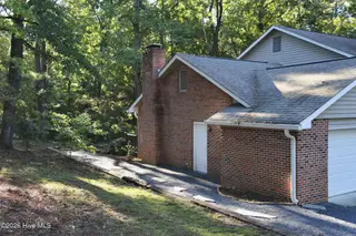 110 Stornoway Drive, Southern Pines, NC 28387 – photo 3: Left Side