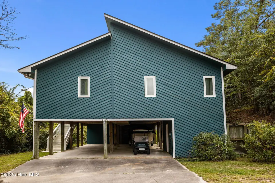 7403 Archers Creek Court, Emerald Isle, NC 28594 – photo 1 of 44: 42-web-or-mls-1S3A0255
