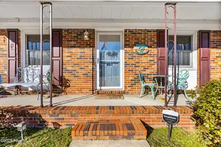 603 Oakwood Avenue, Jacksonville, NC 28546 – photo 7: 8_front entryway