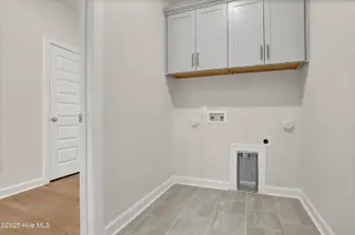 201 Planters Walk, Hampstead, NC 28443 – photo 16: Laundry