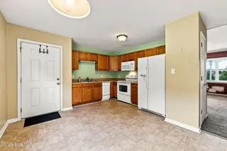 1202 Jessica Street, Elizabeth City, NC 27909 – photo 15: 32-web-or-mls-IMG_6840 - edited