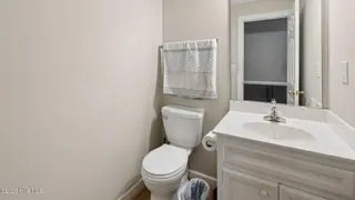 3916 Edgestone Court, Winterville, NC 28590 — 3-bedroom home in Vancroft, Winterville, NC, photo 12 of 38: 13-web-or-mls-3916 Edgewood Court-4