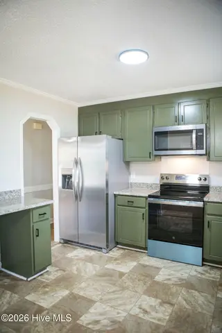 108 Kelliwood Drive, Goldsboro, NC 27534 — 3-bedroom home in Kelliwood, Goldsboro, NC, photo 8 of 28: 108-Kelliwood-18