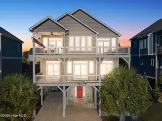 310 Oceanaire Lane, Surf City, NC 28445 – photo 1: 001_310_oceanaire_lane-1_989