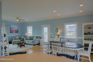 625 New River Inlet Road, North Topsail Beach, NC 28460 – photo 20: 625 New River Inlet Road - Interiors - E