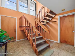 2604 S Shore Drive, Surf City, NC 28445 – photo 21: Foyer