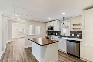 813 Walnut Street, Wilmington, NC 28401 – photo 16: 19-web-or-mls-GI - 813 Walnut St - Listi