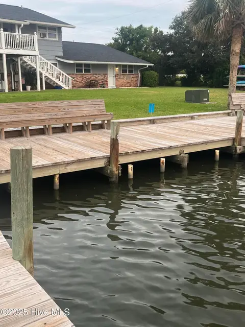 109 Cedar Ln, Cedar Point