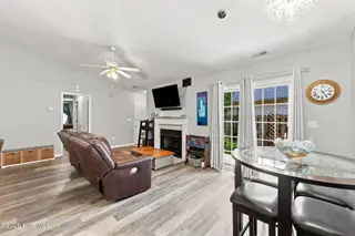 3703 Elizabeth Avenue, New Bern, NC 28562 – photo 13: 25-web-or-mls-0C0A8774_with_tv_edit