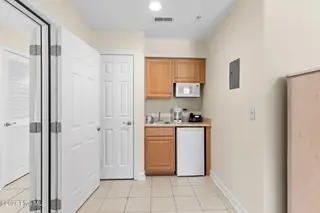 1215 N Middleton Drive NW Apt 3005, Calabash, NC 28467 — 2-bedroom condo in Brunswick Plantation, Calabash, NC, photo 17 of 34: 31-web-or-mls-cammediallc.com (33 of 44)
