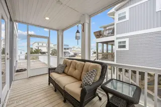 116 W Dolphin Drive, Oak Island, NC 28465 – photo 23: 47-web-or-mls-IMG_4364