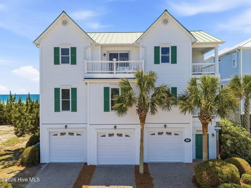 111 S Anderson Boulevard, Topsail Beach, NC 28445 – photo 1 of 58: 001_111_s_anderson_blvd-1_768