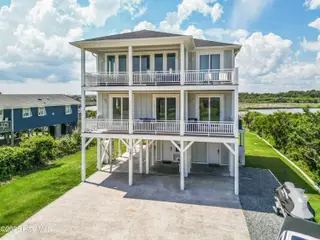 3611 Island Drive, North Topsail Beach, NC 28460 – photo 3: Front