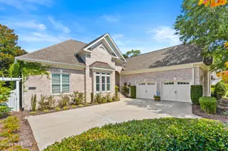 1336 S Moorings Drive, Wilmington, NC 28405 — 3-bedroom home in Landfall, Wilmington, NC, photo 10 of 78: 044_1336_south_moorings_drive-41_405