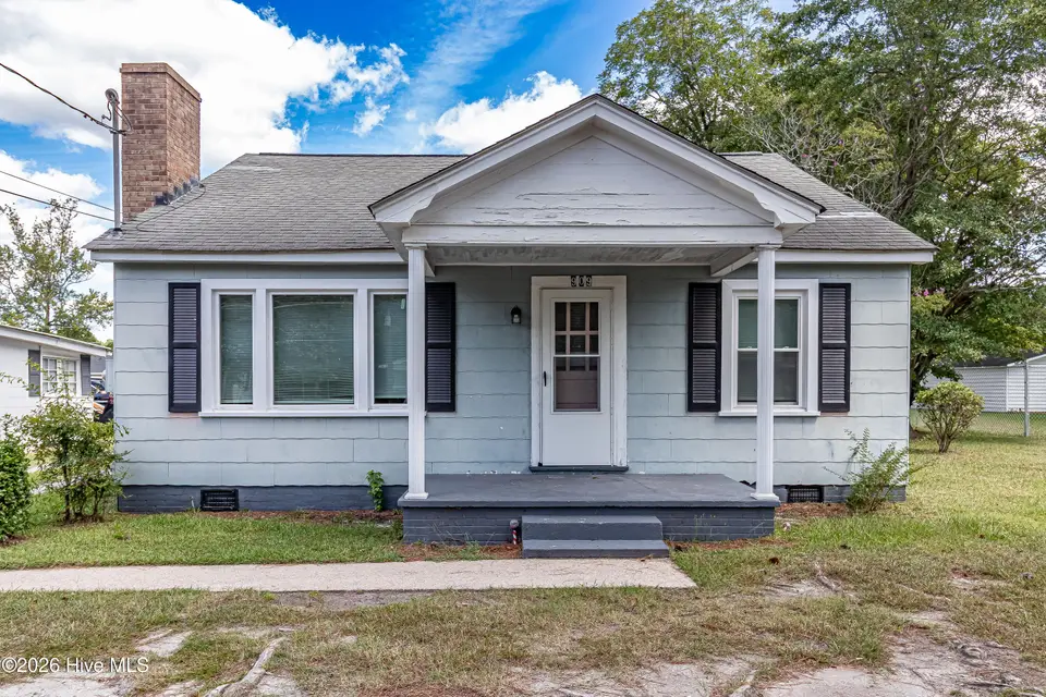 909 E 4th Street, Goldsboro, NC 27534 – photo 1 of 16: front view main