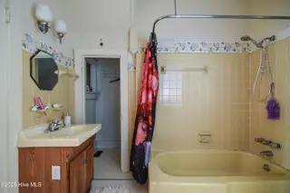 606 W Colonial Avenue, Elizabeth City, NC 27909 – photo 17: DSC_1380-2
