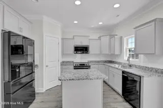 51 W Broughton Lane, Rocky Point, NC 28457 – photo 7
