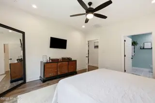 813 Bluebird Drive, New Bern, NC 28560 – photo 23: 49-web-or-mls-0C0A3818-edit