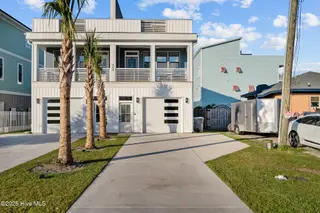 504 Ocean Boulevard Unit B, Carolina Beach, NC 28428 – photo 2: 55-web-or-mls-DSC07985