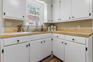 209 N Thompson Street, Whiteville, NC 28472 – photo 9: Kitchen