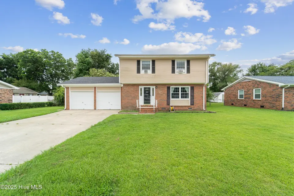 109 E Doris Avenue, Jacksonville, NC 28540 – photo 1 of 52: DSC05294