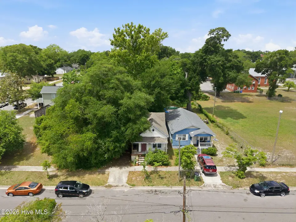 618 S 11th Street, Wilmington, NC 28401 – photo 1 of 19: 9-web-or-mls-DJI_20260513121037_0077_D