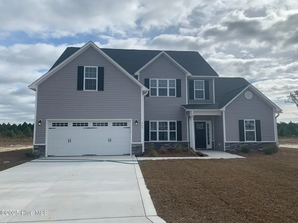 764 Secession Lane, Jacksonville, NC 28546 – photo 1 of 37: IMG_0723