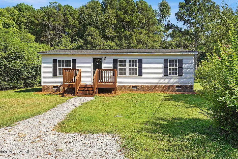 213 SE Railroad Street, Whitakers, NC 27891 — 3-bedroom manufactured home, Whitakers, NC, photo 1 of 26: IMG_8086