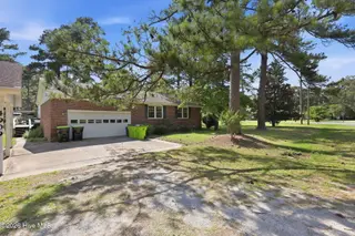 4909 Hermitage Road, Trent Woods, NC 28562 – photo 6: 10-web-or-mls-0C0A5472