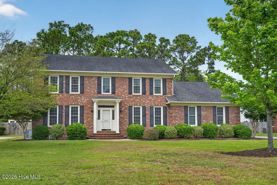 3220 Amber Drive, Wilmington, NC 28409 – photo 1 of 25: Front
