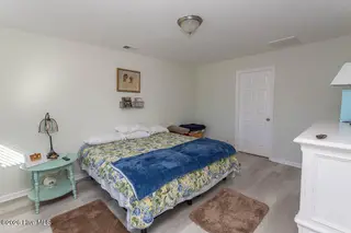 2086 Castlebridge Court NW, Calabash, NC 28467 — 3-bedroom home in Spring Mill, Calabash, NC, photo 20 of 59: primary bedroom