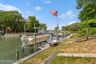 104 Elm Court, Pine Knoll Shores, NC 28512 – photo 3: Boat lift