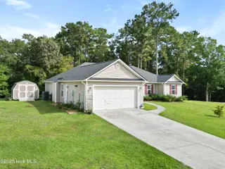 268 Brookstone Way, Jacksonville, NC 28546 – photo 2: view of garden