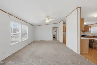 124 Zack Circle, Elizabeth City, NC 27909 – photo 4: Living Room