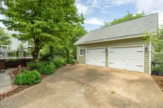 804 Pollock Street, New Bern, NC 28562 – photo 4: 46-web-or-mls-Styron Photo 804 Pollock S