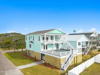 5201 E Pelican Drive, Oak Island, NC 28465 – photo 6: 10-web-or-mls-Cammediallc.com (10 of 61)