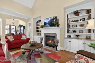 6307 Crossmoor Drive, Wilson, NC 27896 — 4-bedroom home in SouthPointe, Wilson, NC, photo 10 of 55: Great Room 4