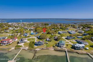 1072 Island Road, Harkers Island, NC 28531 – photo 8: 4-web-or-mls-chadwick-visuals-1072-islan