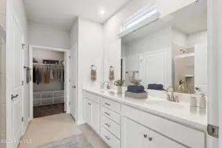 1012 American Egret Way, Morehead City, NC 28557 – photo 10: S_CLT_LBK_GARLAND_INT_PBTH