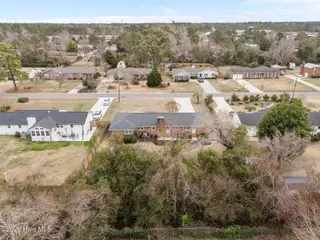 129 Tanbridge Road, Wilmington, NC 28405 – photo 10: 7-web-or-mls-Photo Feb 24 2026, 4 27 04