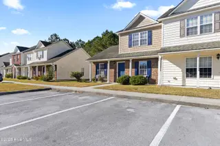 806 Springwood Drive, Jacksonville, NC 28546 – photo 3: 03