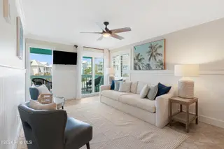 301 E Commerce Way Road 255 Sea Spray, Atlantic Beach, NC 28512 – photo 7: Living room