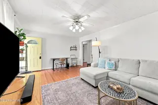 111 Jackson Street, Washington, NC 27889 – photo 9: 24-web-or-mls-IMG_0689_edit