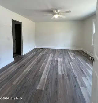 410 Loma Linda Drive, Cape Carteret, NC 28584 – photo 17: Master bedroom