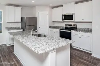 1406 Judith Drive SE, Bolivia, NC 28422 – photo 2: Southeast_Avery_R_003