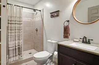 1302 Crest Drive, Aberdeen, NC 28315 – photo 21: Full Bathroom