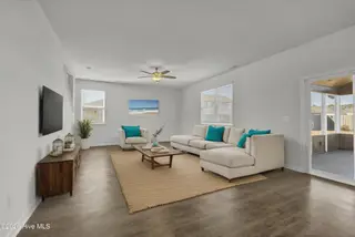 132 Tributary Circle, Wilmington, NC 28401 – photo 8: 008_aef73d31-5257-43d3-ba89-42bb0e76300e