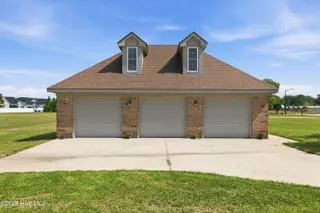 6301 Waters Edge Drive, Rocky Mount, NC 27803 – photo 4: Detached 3-car garage