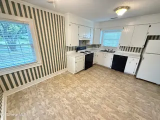 312 N Martin Street, Mount Olive, NC 28365 – photo 3: IMG_4342