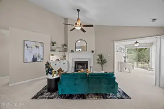 1913 Fairways West Drive, New Bern, NC 28562 — 2-bedroom home in Greenbrier, New Bern, NC, photo 10 of 32: 14-web-or-mls-0C0A0669
